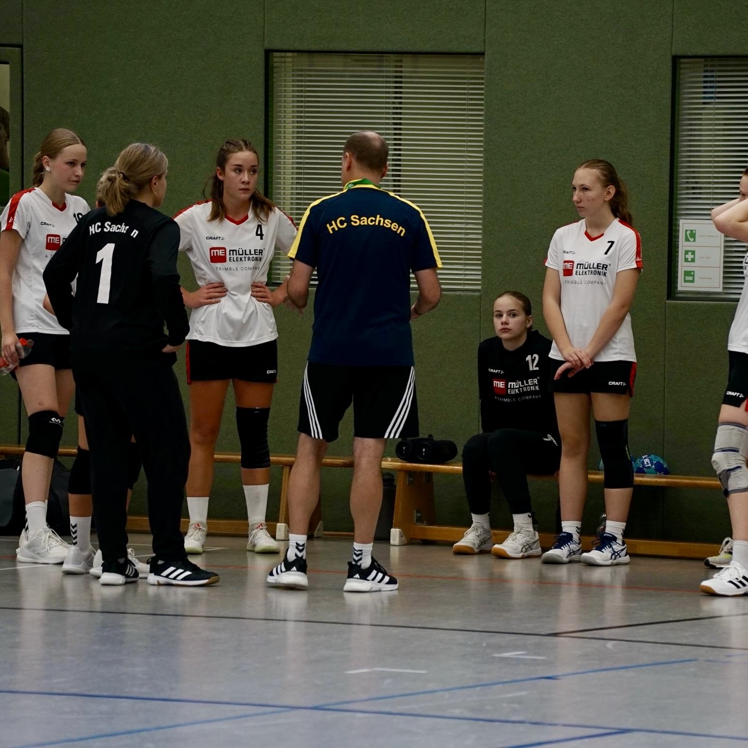 227B3632-CDD4-468C-AF99-0C7D94B4C13A_1_201_a