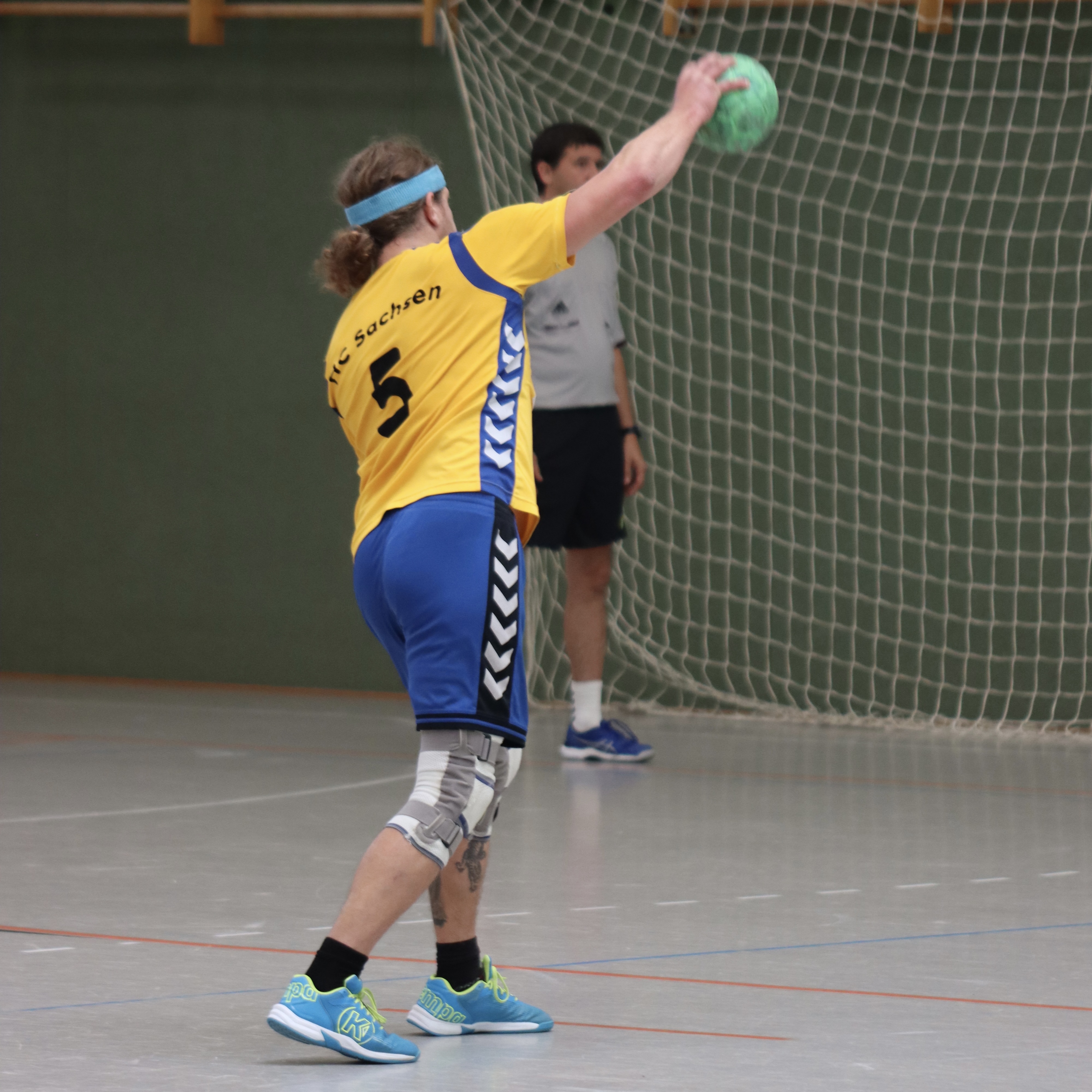 23B2FBC5-2972-449A-BA86-9E1719643576_1_201_a