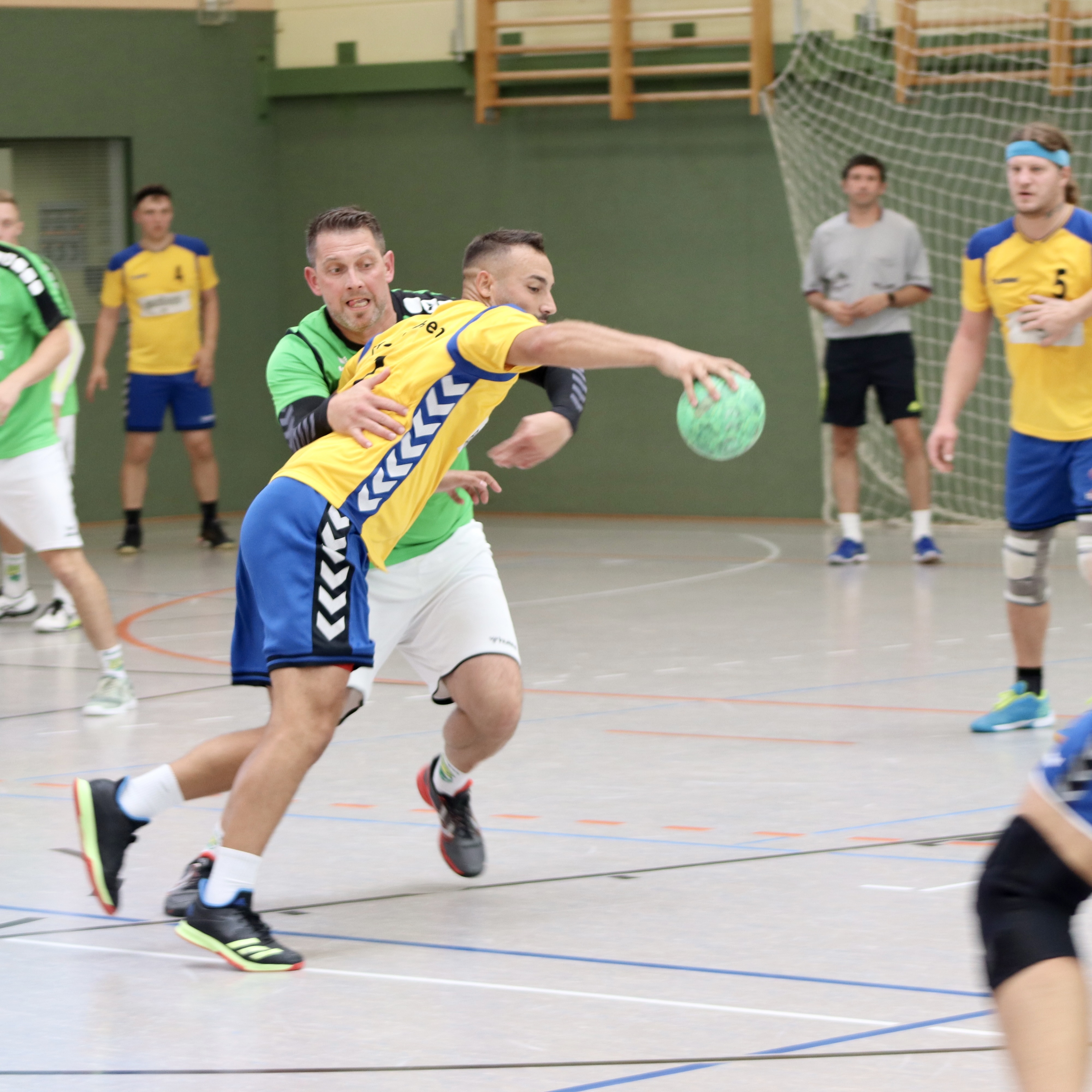 64E9BAAA-4B36-4E39-8916-B1C488730CE0_1_201_a