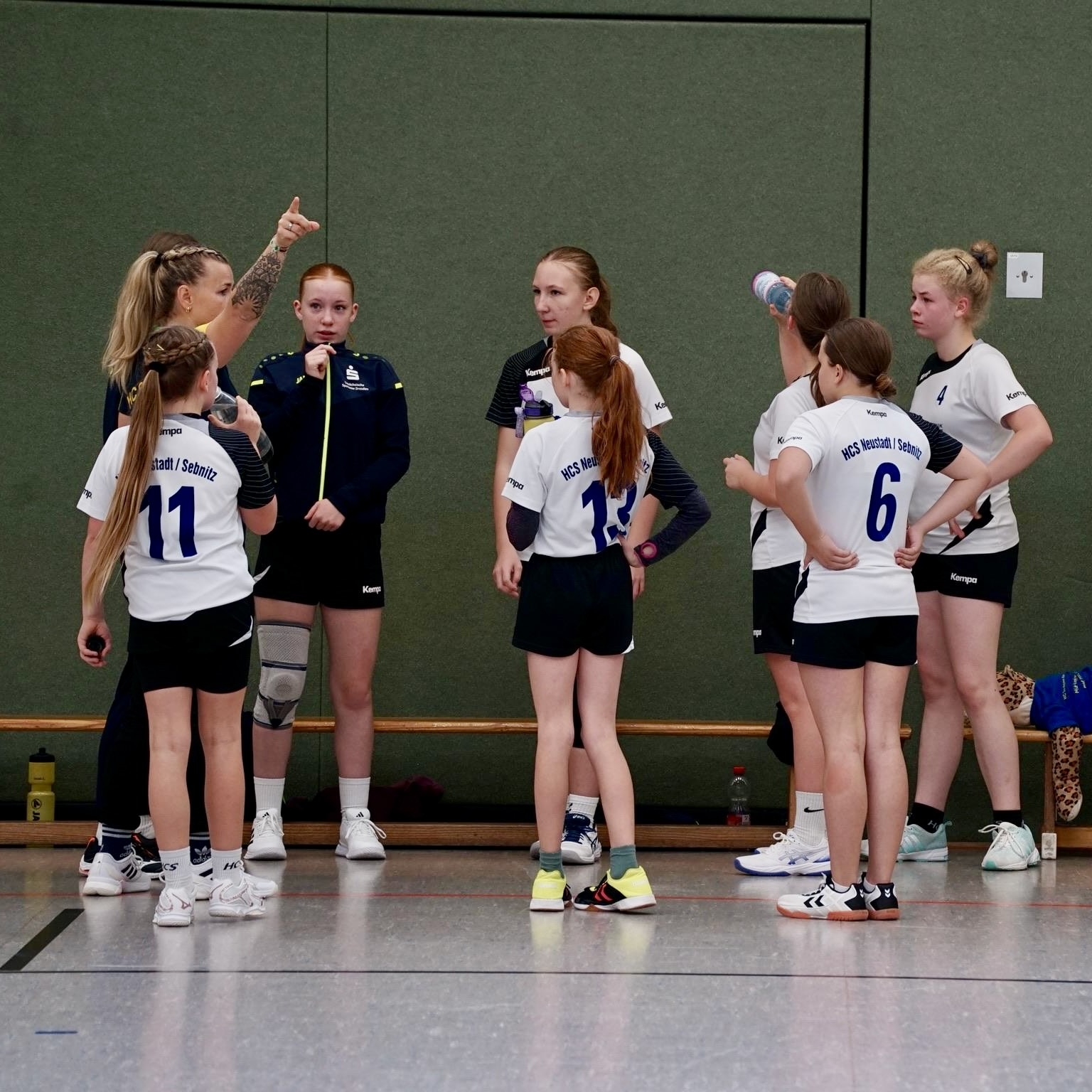 7C56A922-6C2B-47B4-9A00-78ED585C9F5B_1_201_a