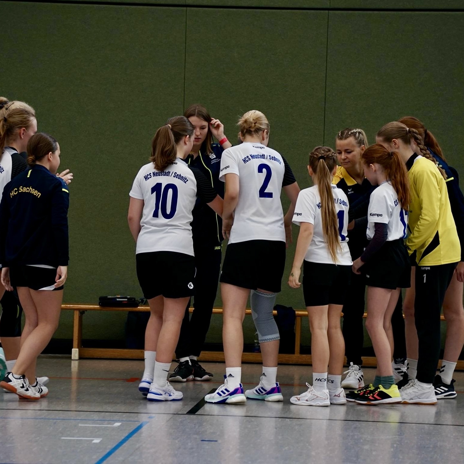 9BA9E627-5FBA-41B7-9FF4-625E6B04D322_1_201_a