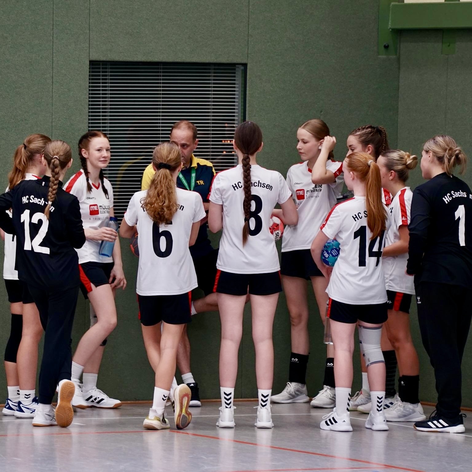 B9C7FFD3-EB2F-44CE-AC6A-B5DF05EB8D82_1_201_a