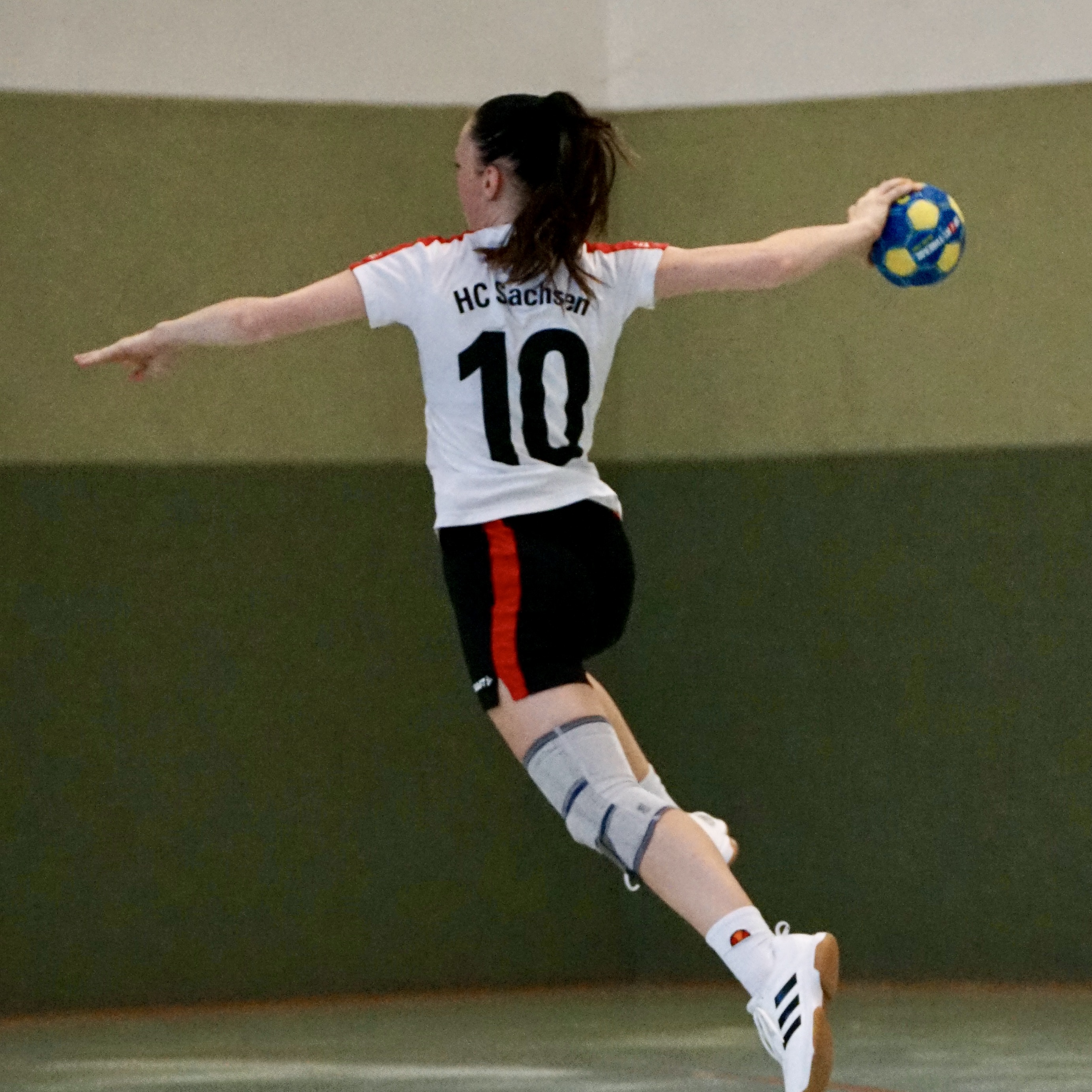 C3E48943-67E4-4A92-86AF-8491F316EB1F_1_201_a