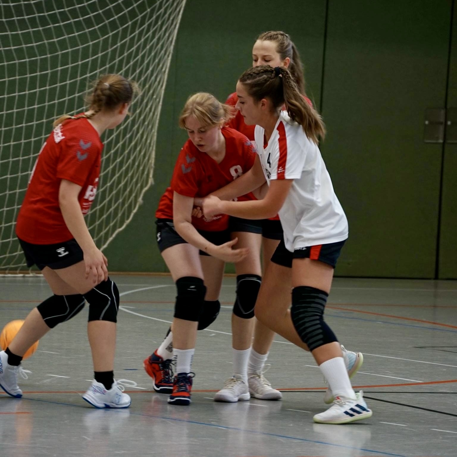 F3BB4ADC-BEBF-4696-9337-C9110E098233_1_201_a