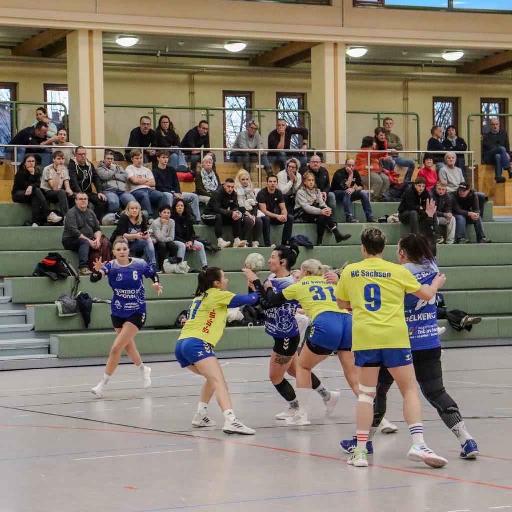 Frauen gg. Bernstadt-13