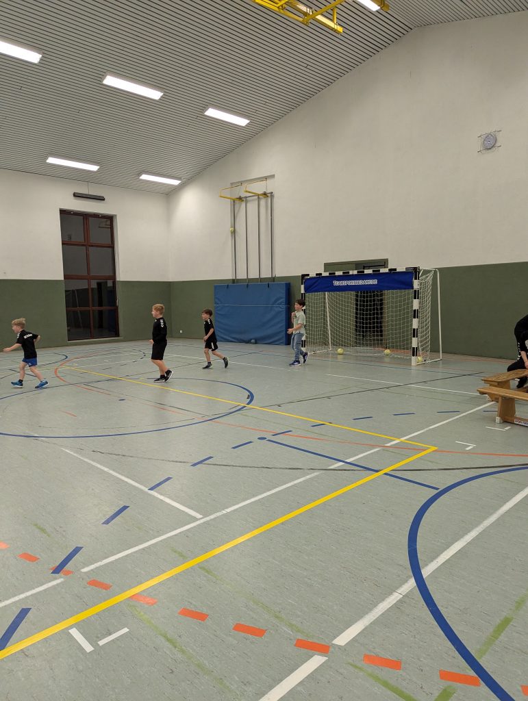 PXL_20251217_172449444.RAW-01.COVER